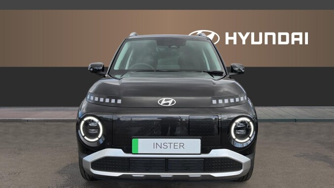 Hyundai INSTER 85kW 02 49kWh 5dr Auto Electric Hatchback - Image 3